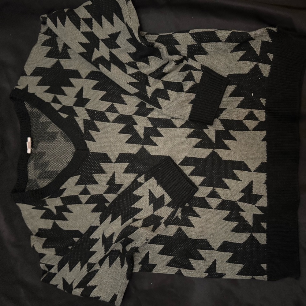LuLaRoe Black and Gray V-Neck Sweater with Geometric Pattern